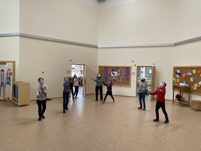 © VS Scheffau jonglieren in der Schule